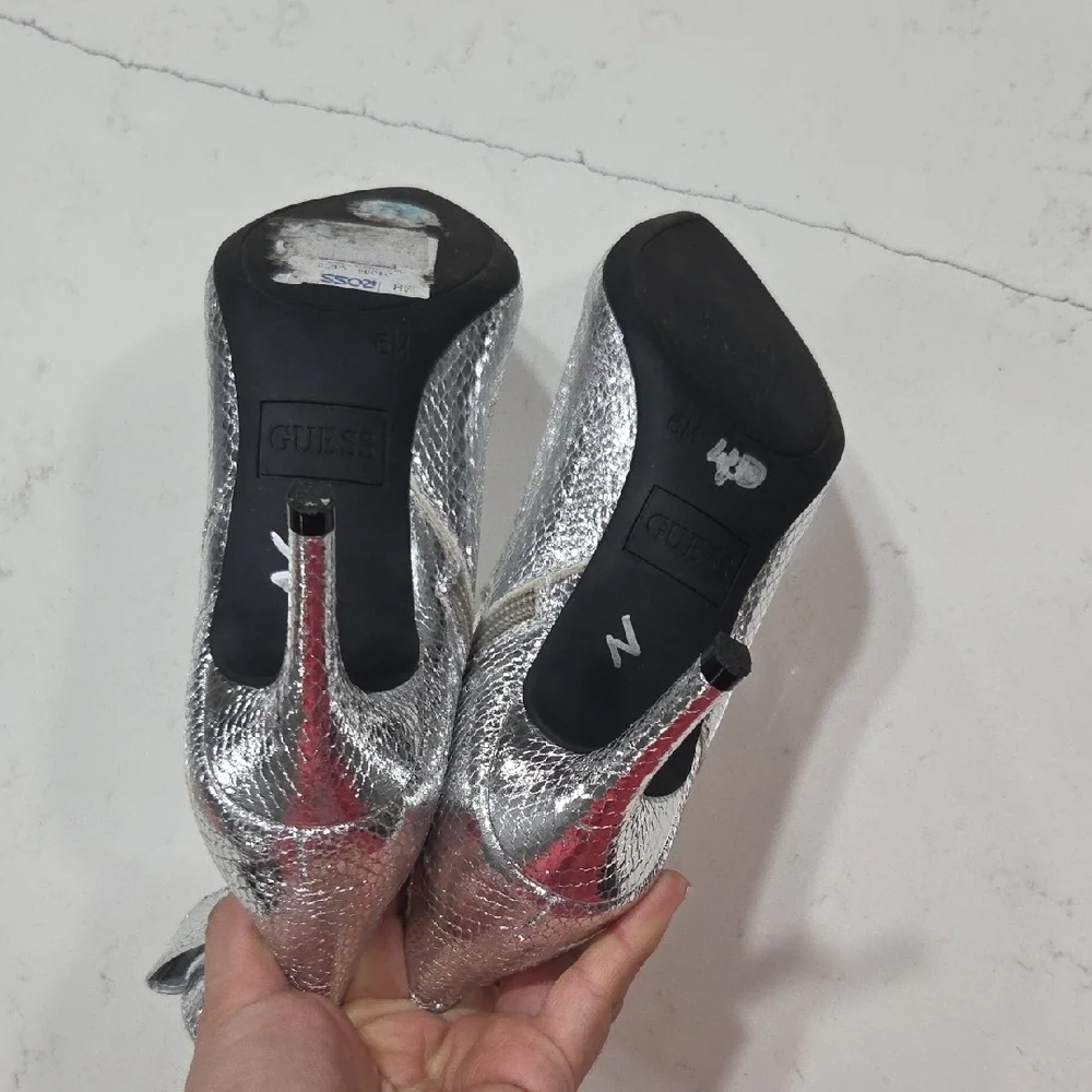 GUESS Silver Ankle Boots, Sz 6 Gentle Used - Picture 8 of 9